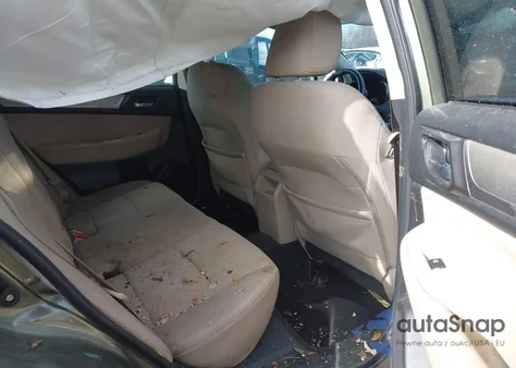 2017 Subaru Outback 2.5I Premium z USA, uszkodzony, nr VIN 4S4BSACCXH3357805